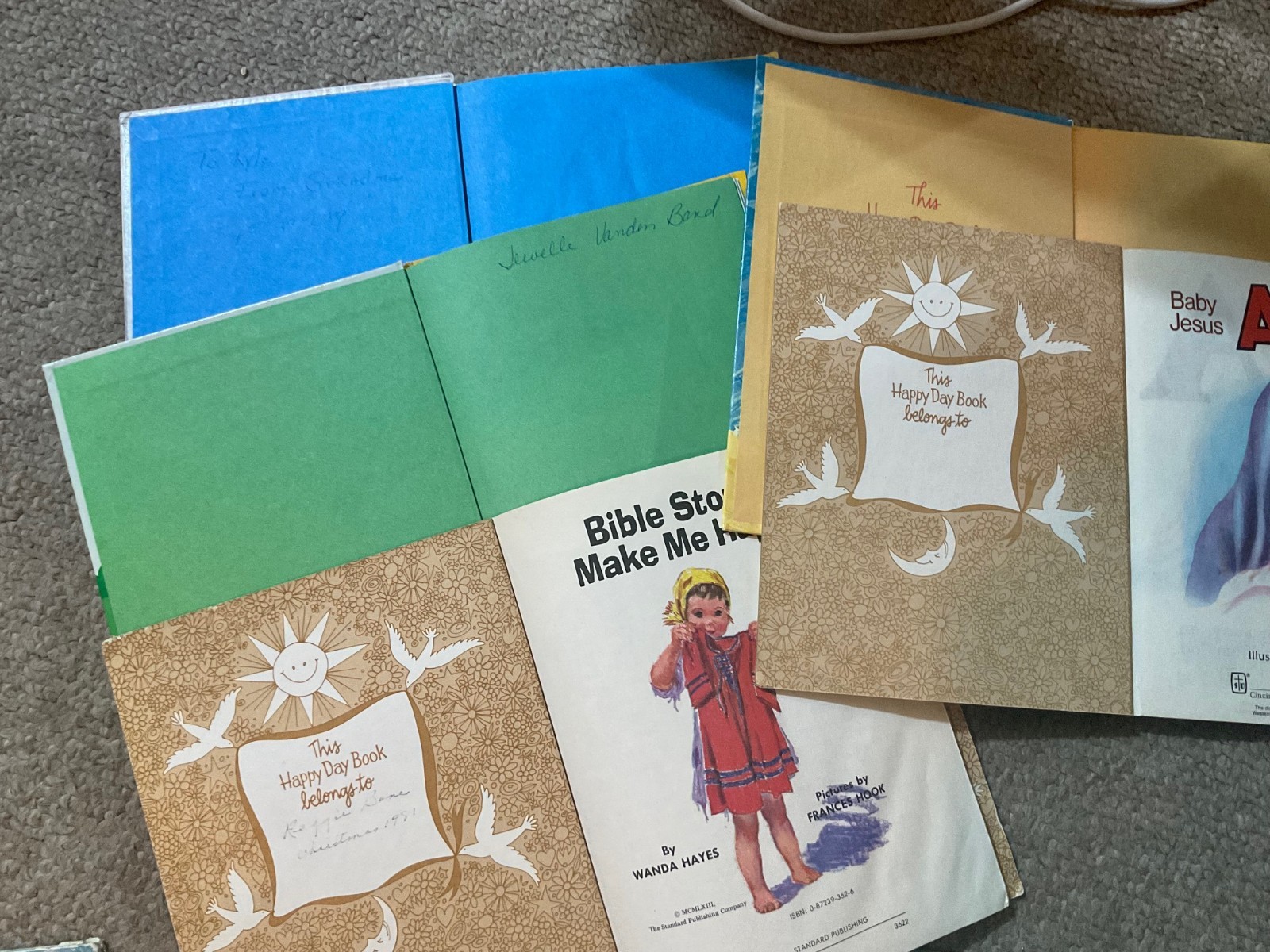11 a Happy Day Book . standard publishing . grandpa grandpa sister brother dad