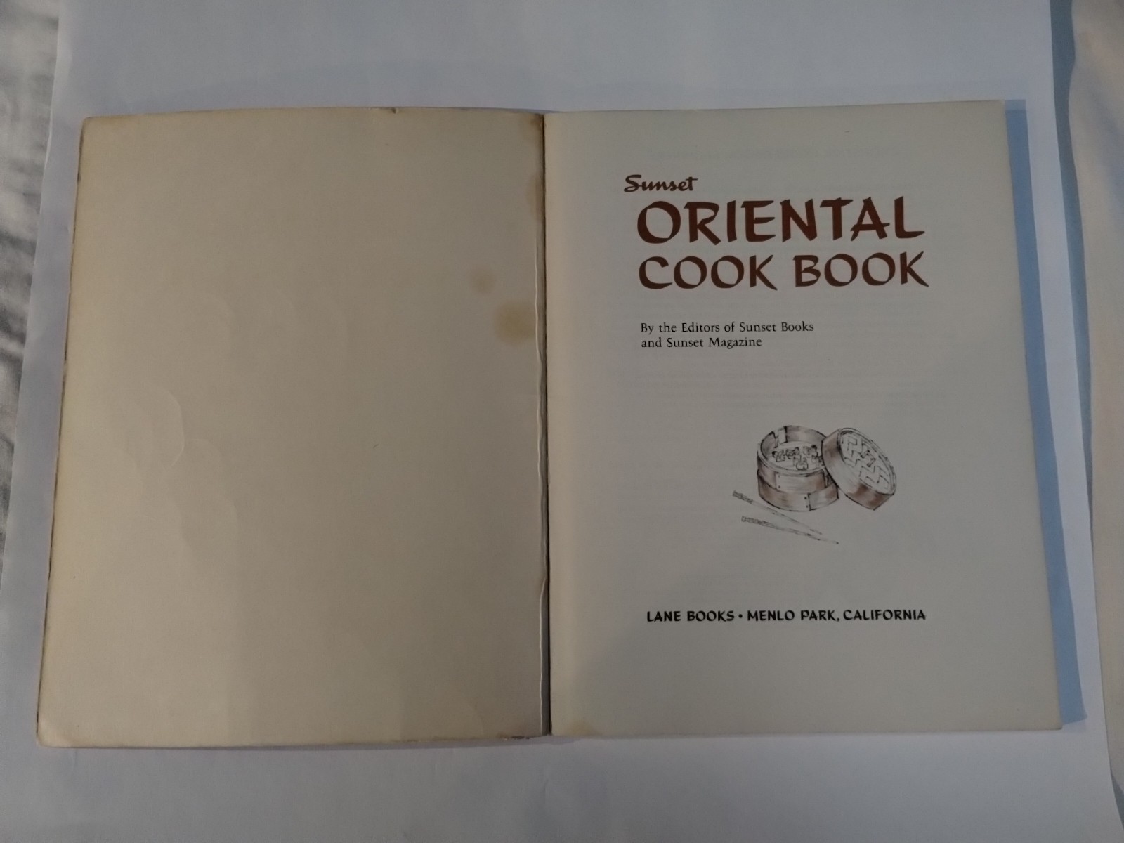 Sunset Oriental Cookbook – The Editors of Sunset Books & Sunset Magazine 1970 PB
