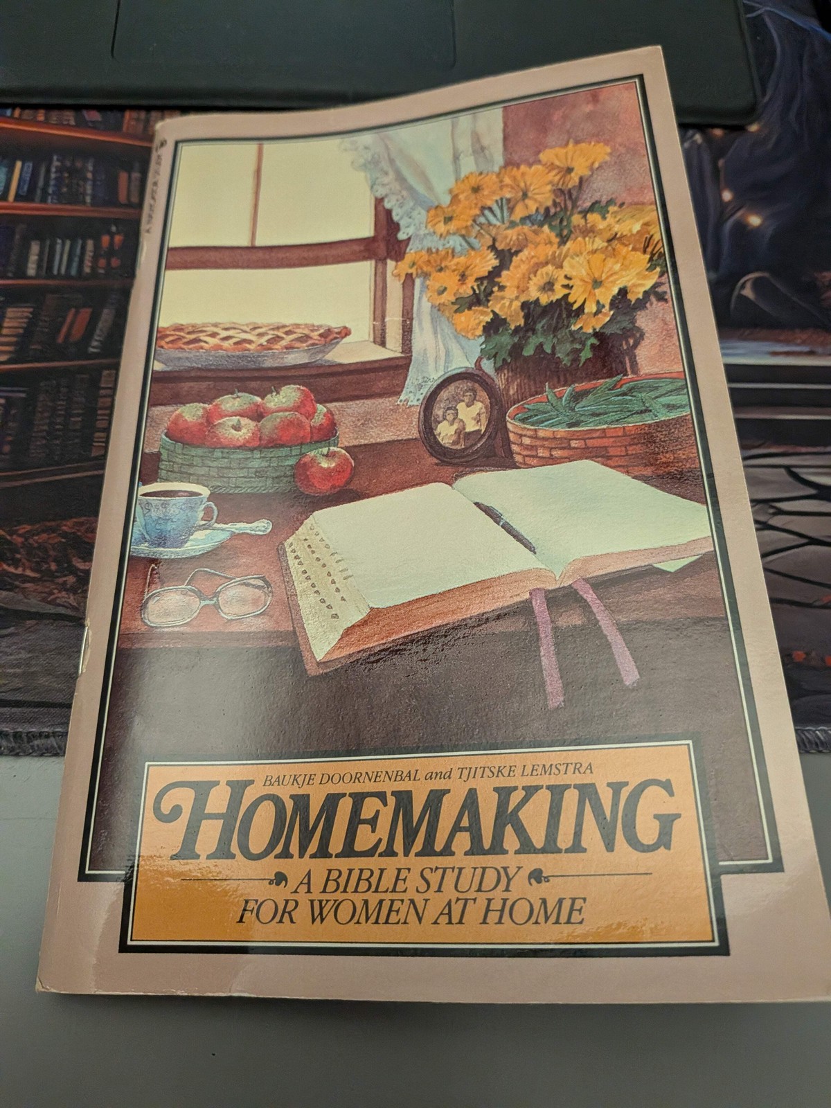 Homemaking: A Bible Study for Women at Home (1989) Paperback VERY GOOD UNUSED