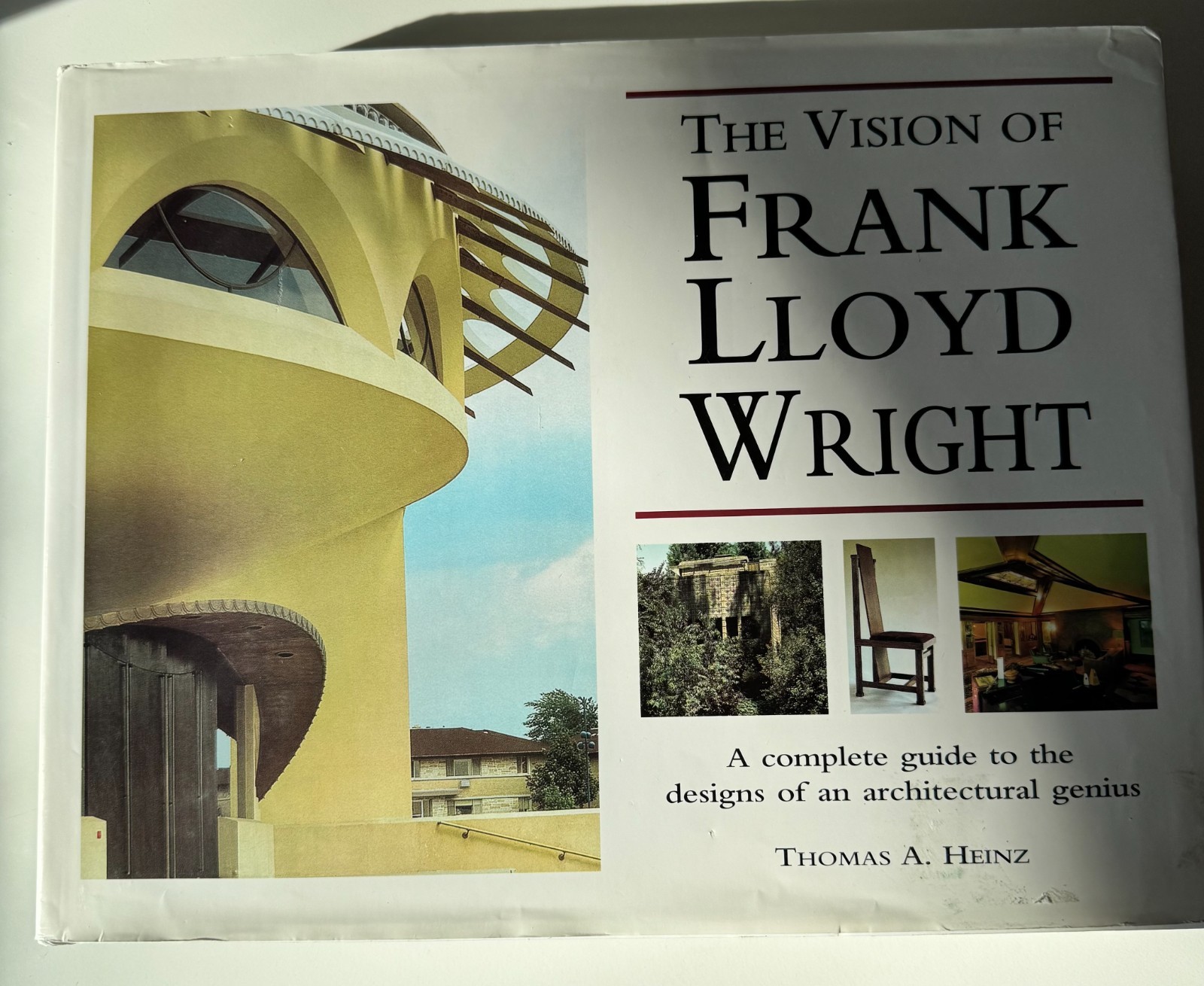 The Vision of Frank Lloyd Wright -A complete guide of the architectural genius