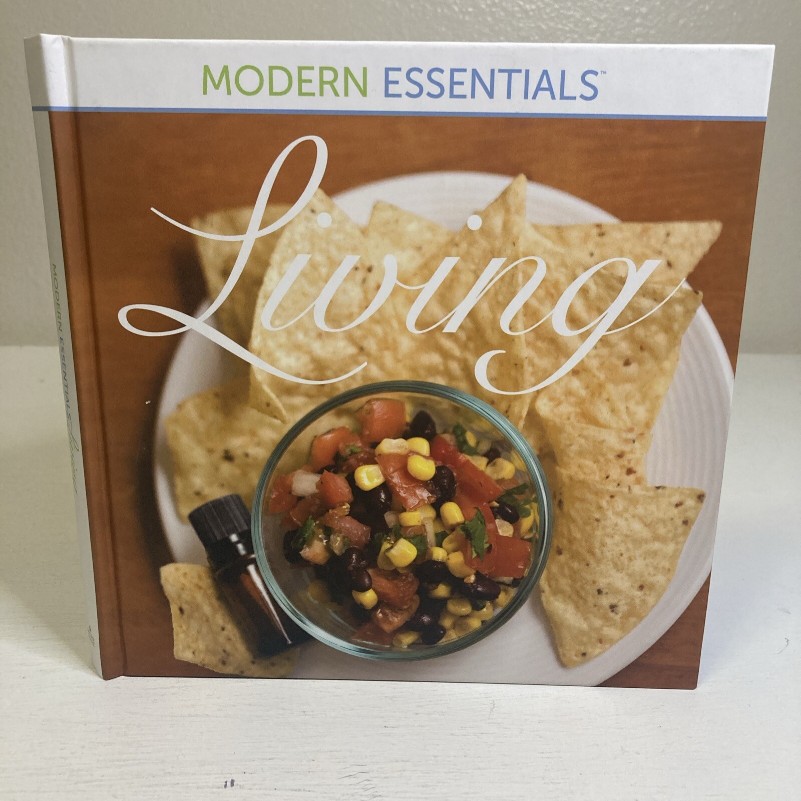 Modern Essentials Living Hardcover Book Aroma Tools Essential Oils To Do’s