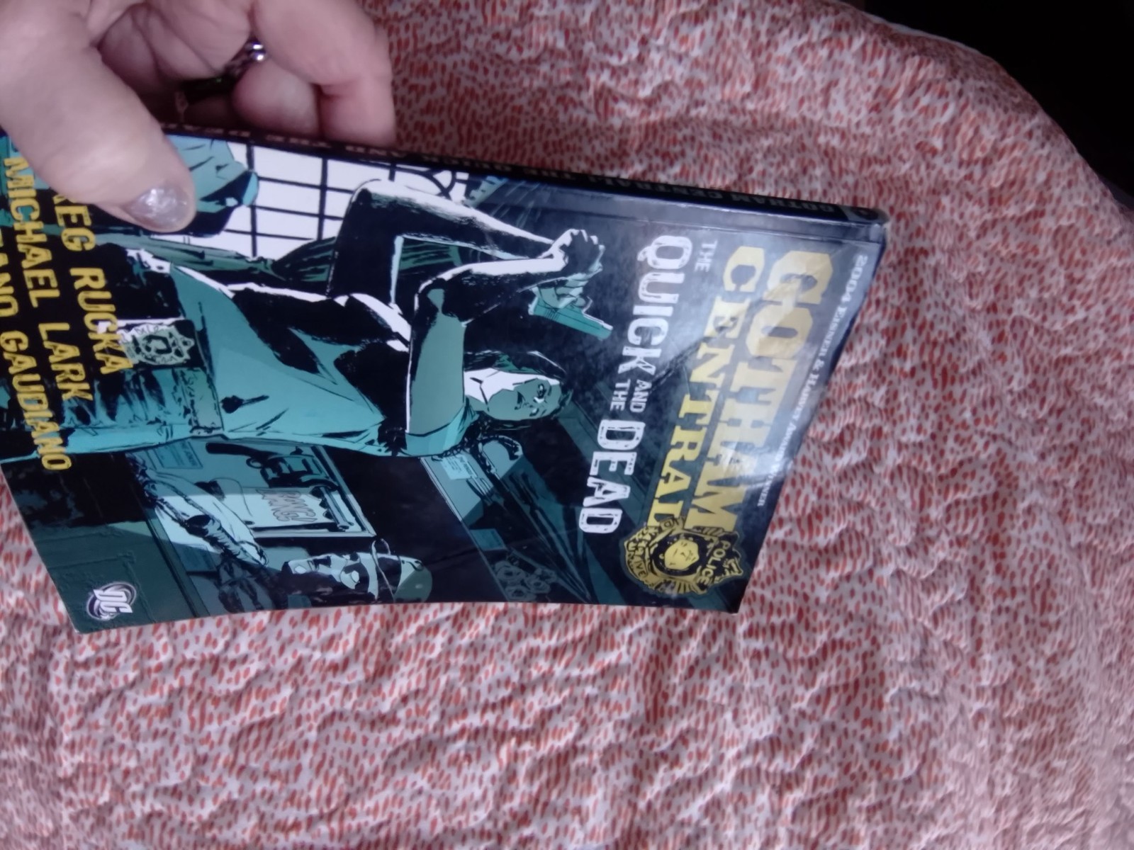 Gotham Central: the Quick and the Dead Paperback Greg, Lark, Mich