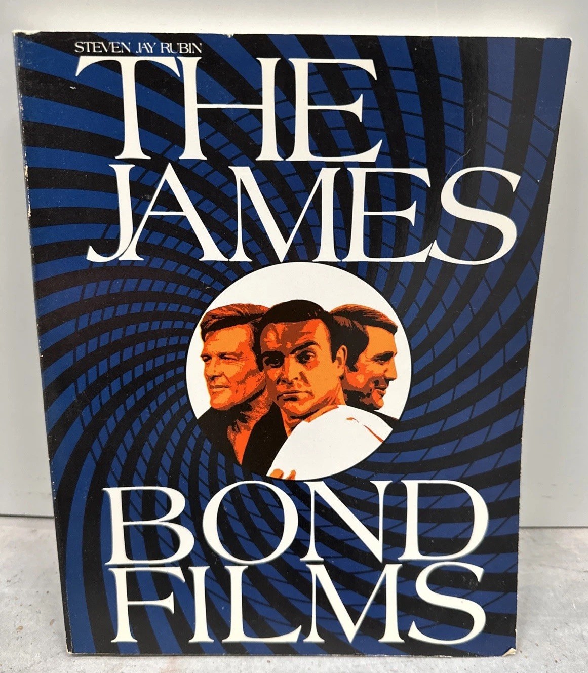 “THE JAMES BOND FILMS” BOOK BY STEVEN JAY RUBIN 1981 Softcover