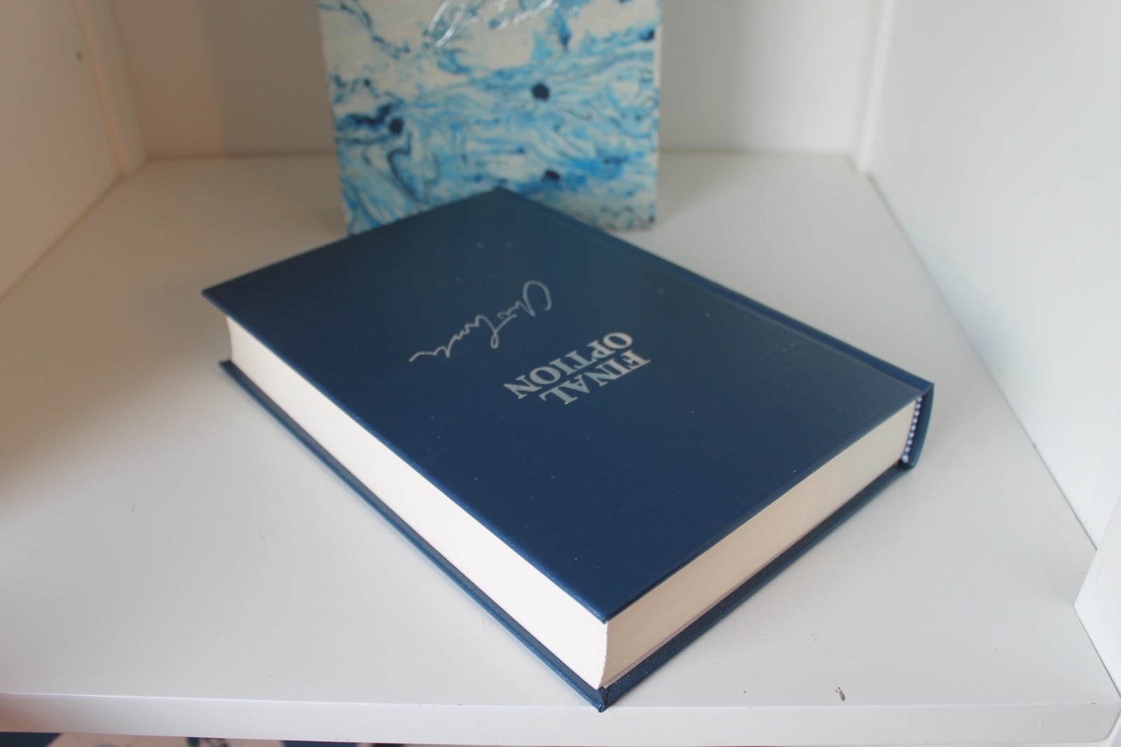 Clive Cussler – FINAL OPTION – SIGNED Letter MM/52 Norwood Hardcover w/ Slipcase