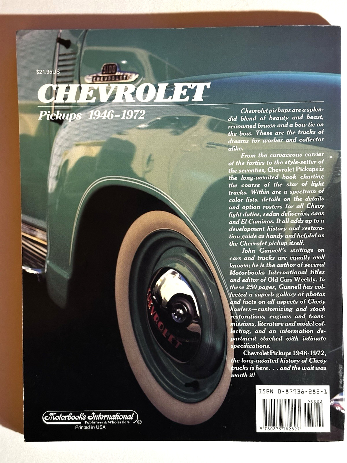 CHEVROLET Pickups 1946-1972 by John Gunnell 1988 Illustrated SC MINT