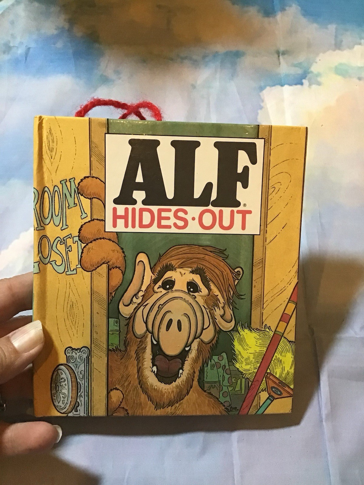 Vintage 1988 Alf Hides Out Interactive Book -Preowned
