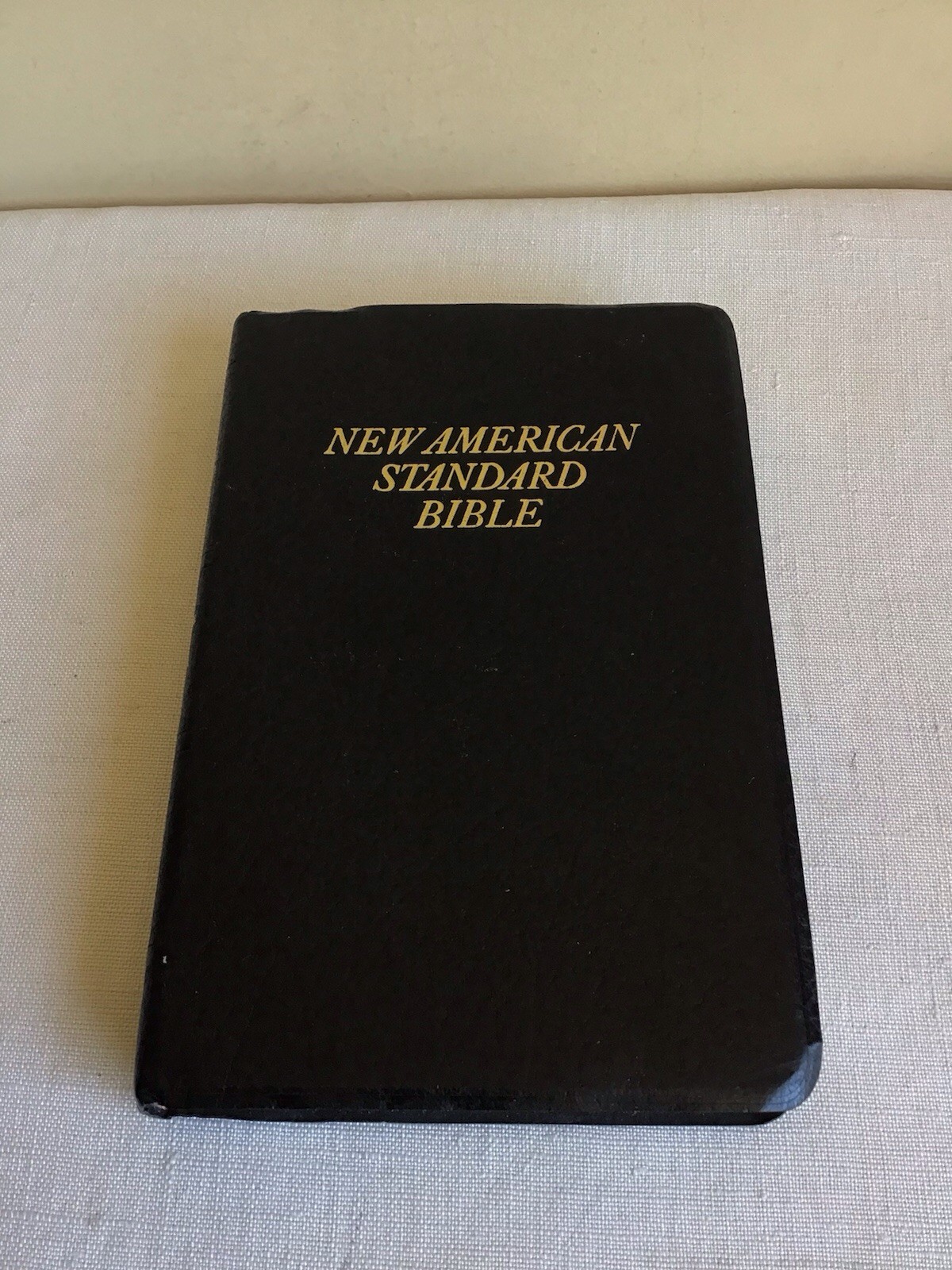 Vtg 1973 SC Black New American Standard Bible World Bible Publishers USA