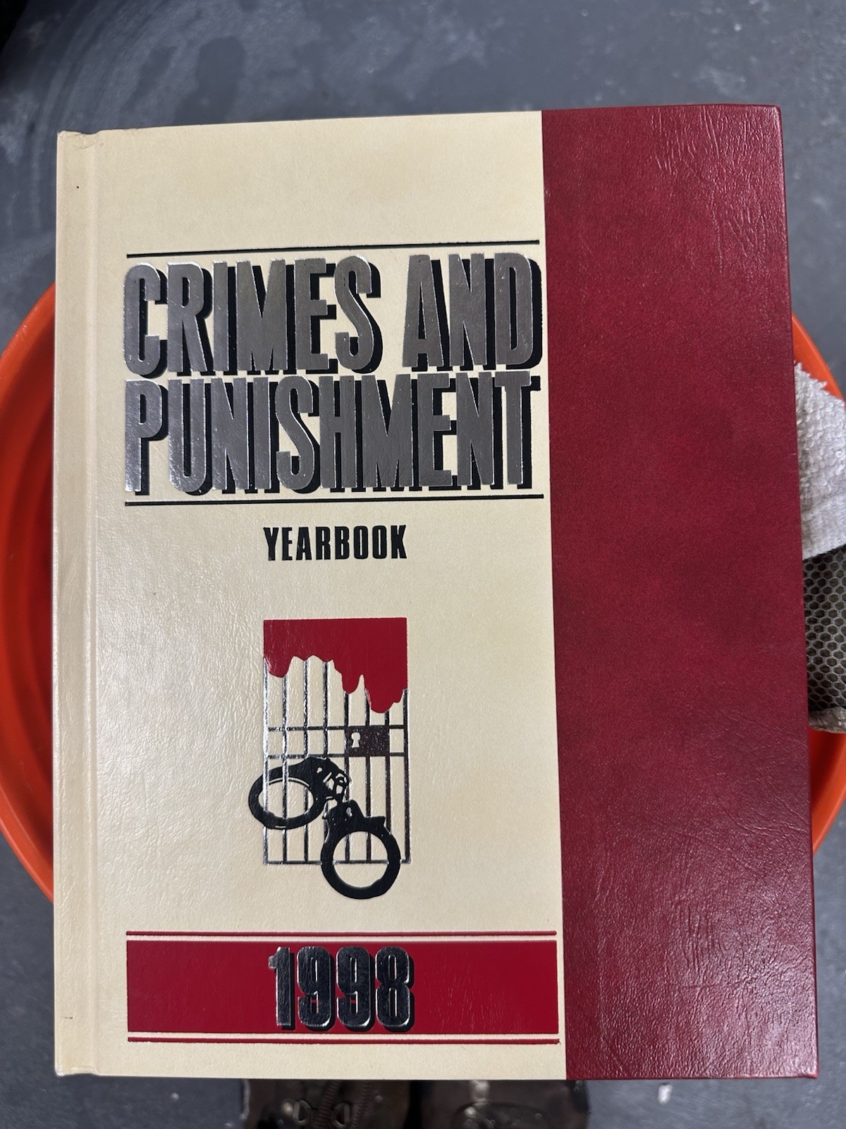 Crimes and Punishment The Illustrated Crime Encyclopedia Complete Set Vol 1-28