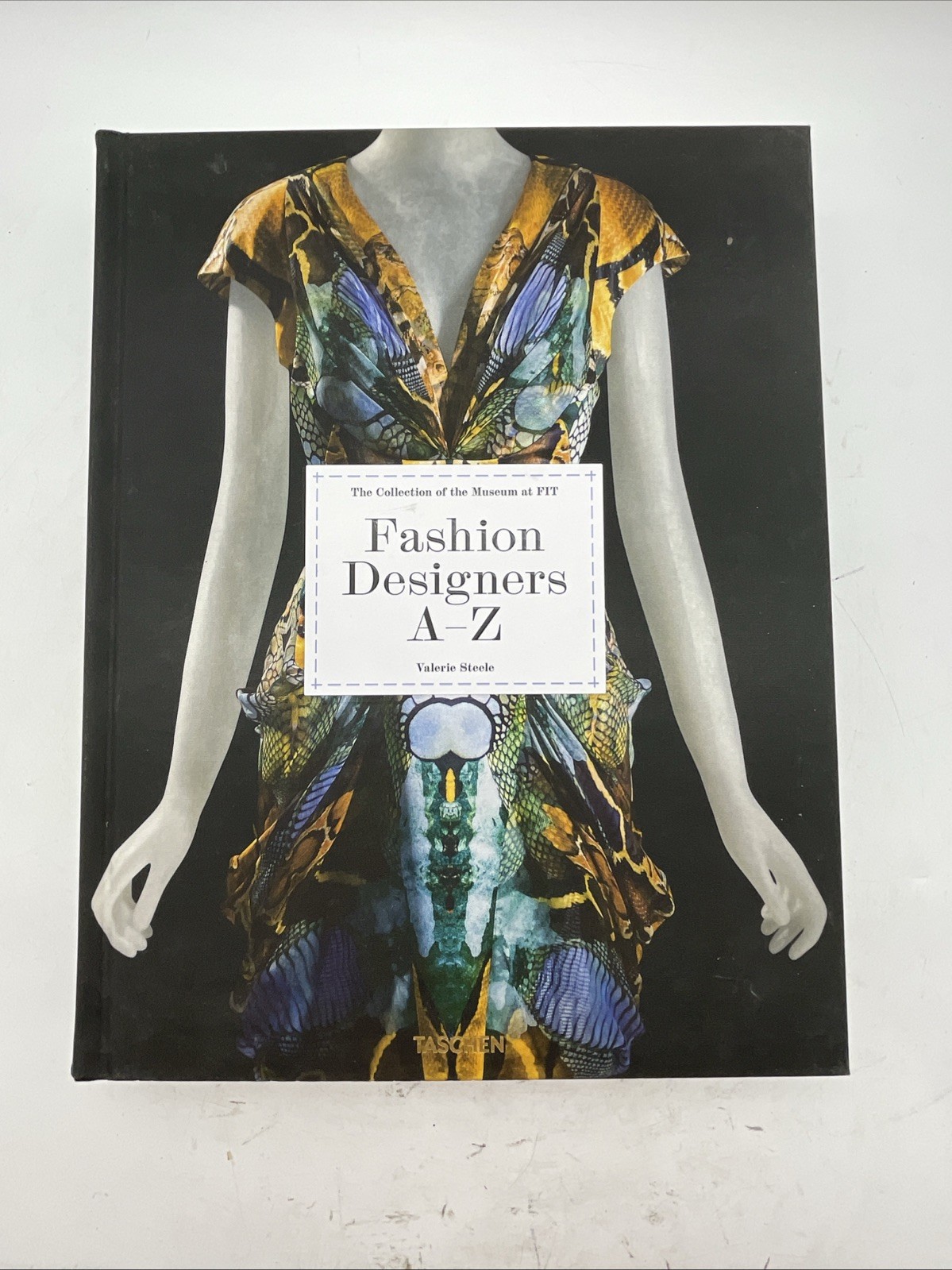 Taschen Collection of the Museum at FIT Fashion Designers A-Z by V. Steele (319)
