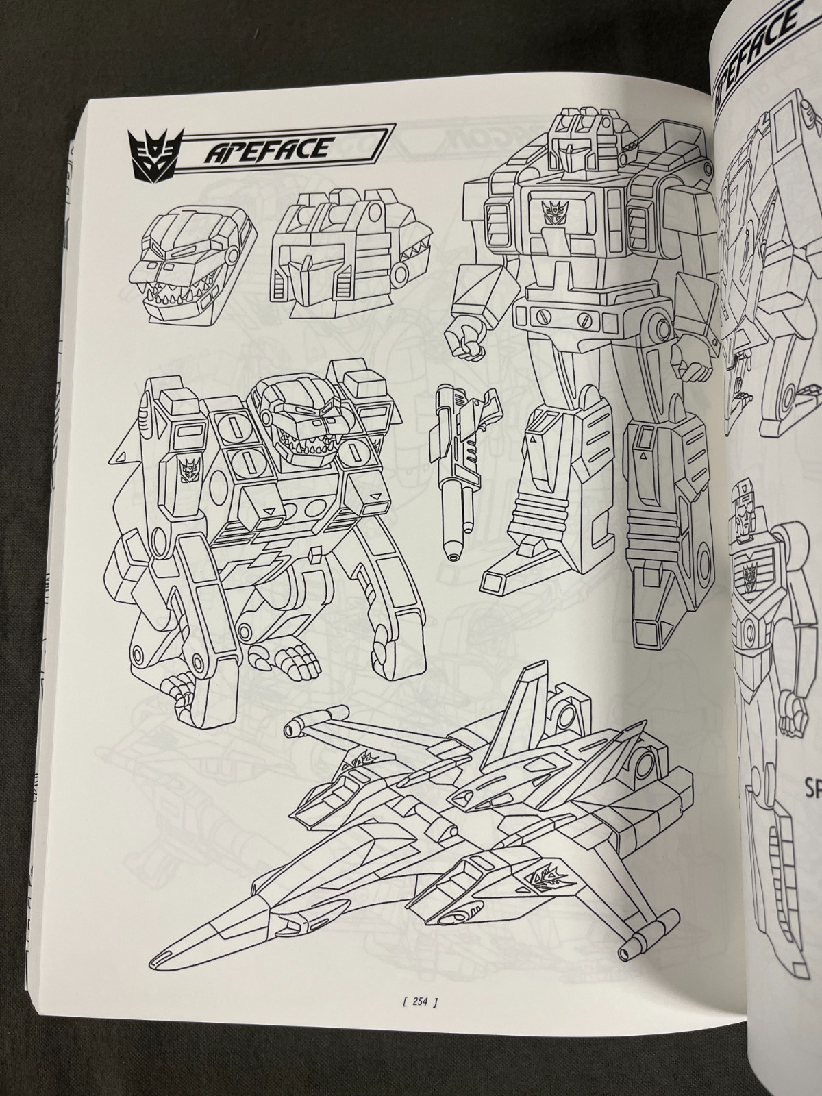 Transformers: The Complete Ark : By Sorenson & Forster : Light shelf wear