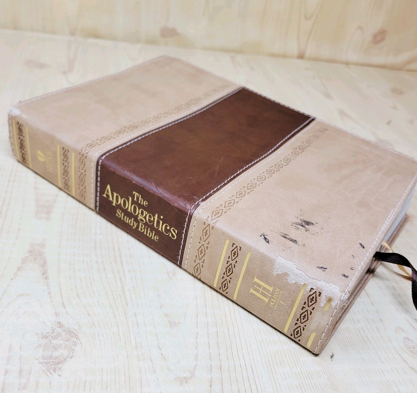 HCSB Apologetics Study Bible Brown DuoTone Simulated Leather