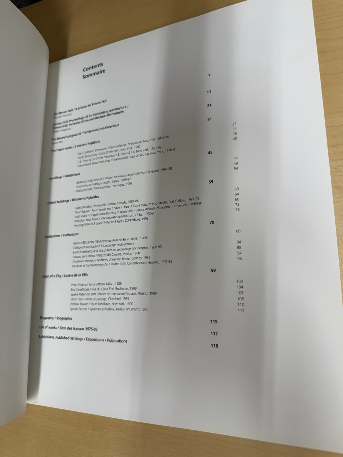 Buildings and Projects (English and French Edition) by Steven Holl Softcover
