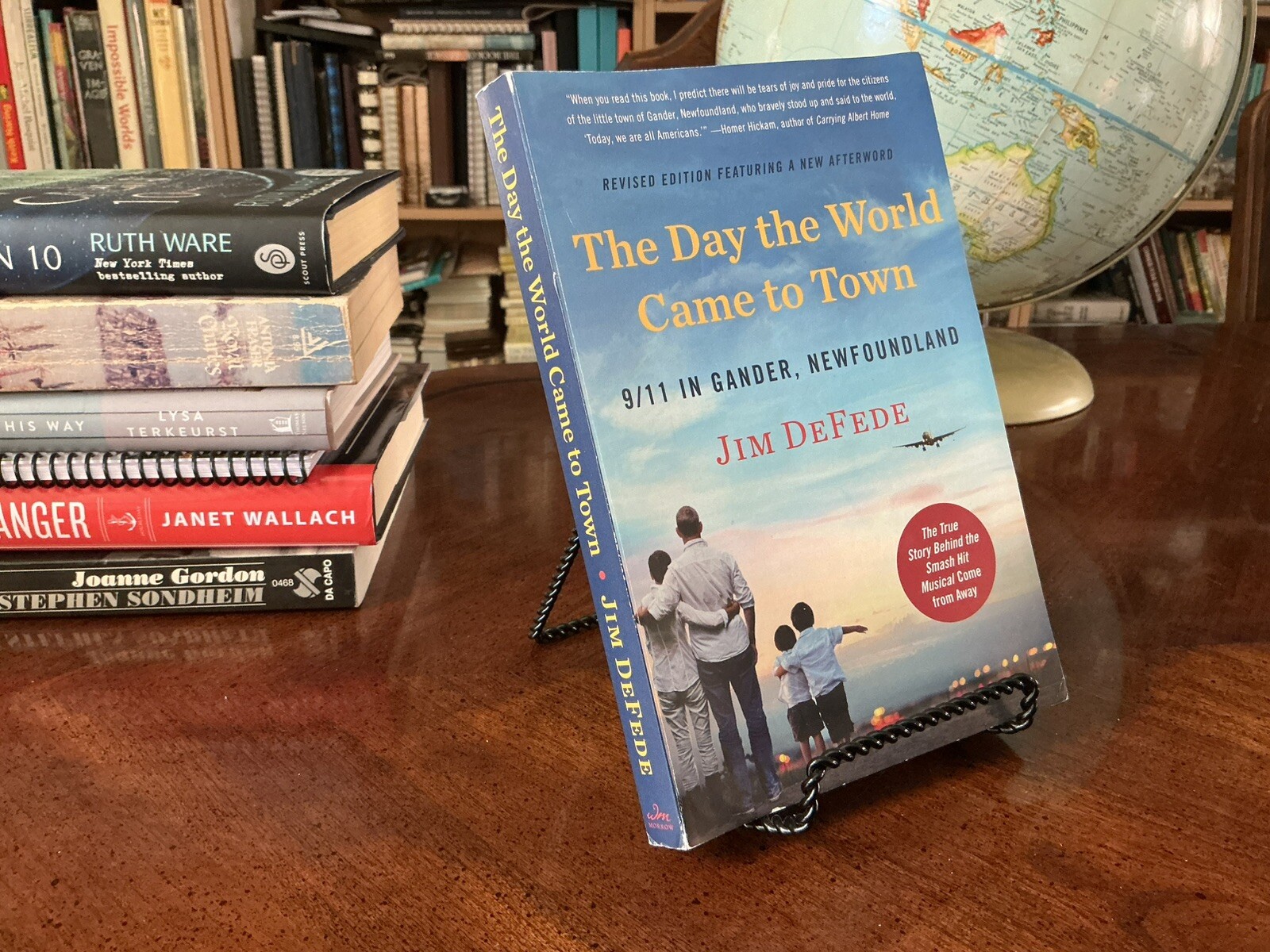 The Day the World Came to Town: 9/11 in Gander, Newfoundland By Jim DeFede PB VG