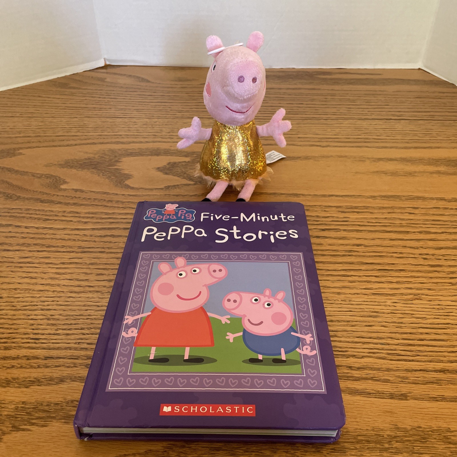 Five-Minute Peppa Scholastic Stories & Stuffed Peppa Pig Hollywood Plush Hasbro