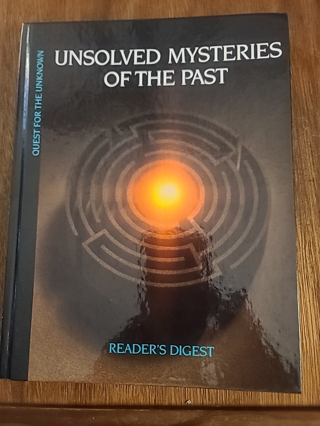 Unsolved Mysteries of the Past (Quest for the Unknown) – Hardcover – GOOD