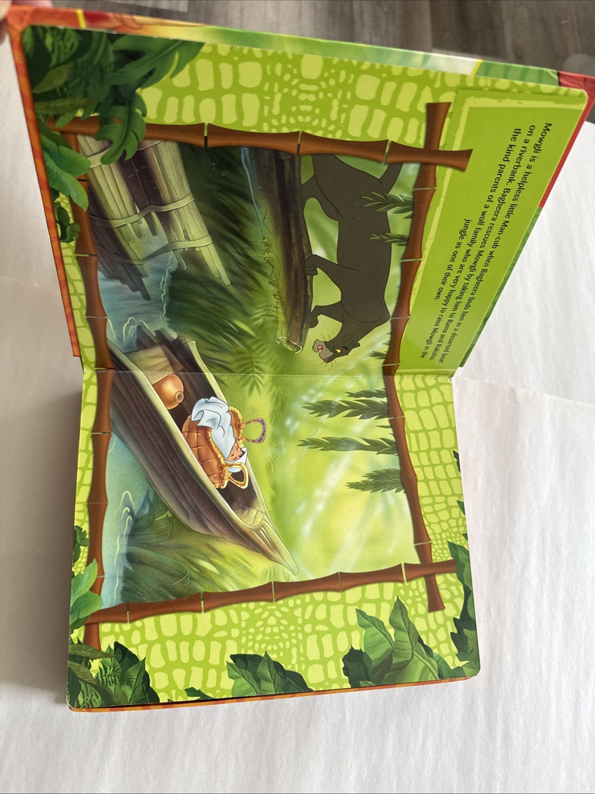 Disney The Jungle Book My Busy Book – book With 12 Mini Figures, and a Playmat