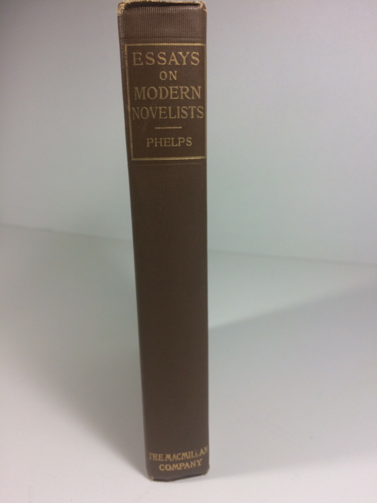 VINTAG, Essays on Modern Novelists by William Lyon Phelps 1910 1st Ed HC