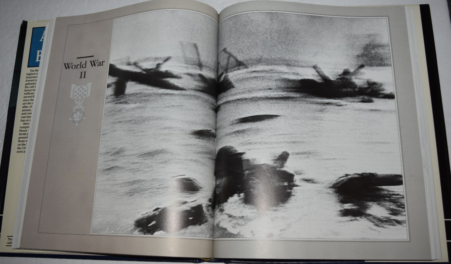 VTG, TIME LIFE BOOK.: “ABOVE and BEYOND – Medal of Honor” 343 Pages (c) 1985 New