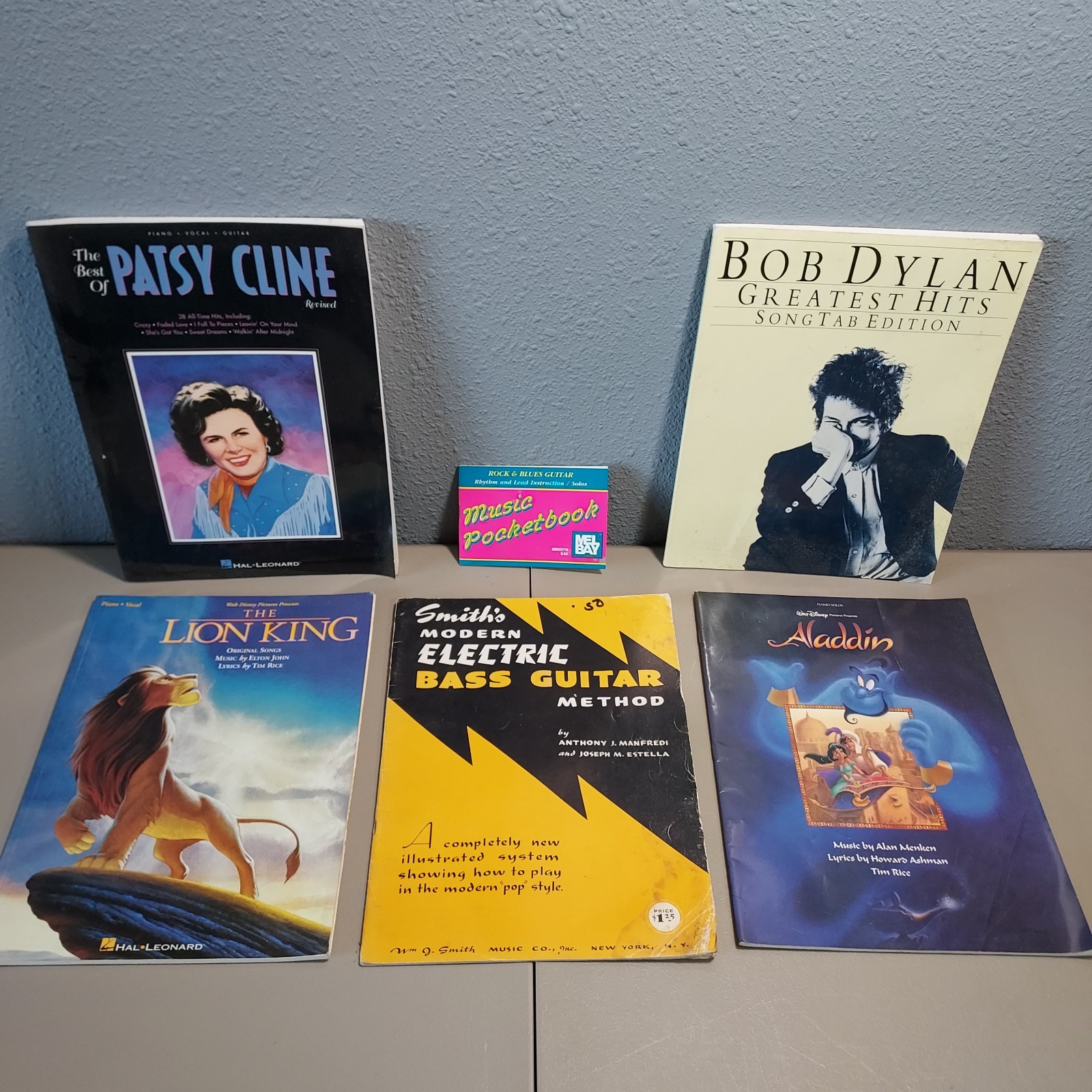 6pc Lot of Music Books Sheet Music Aladdin Lion King, Patsy Cline, Bob Dylan etc