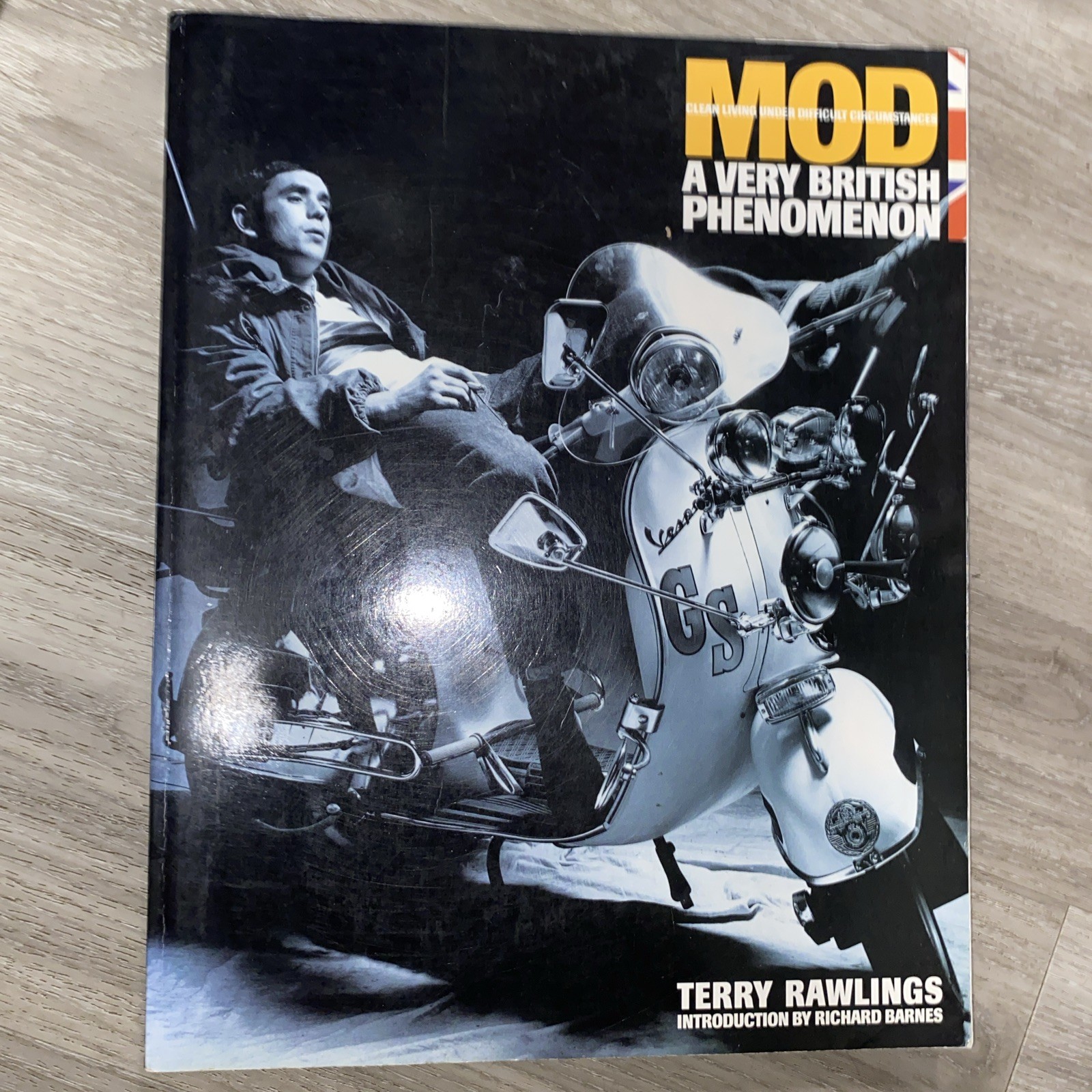 Mod : A Very British Phenomenon by Terry Rowlings 2000 Trade Paperback