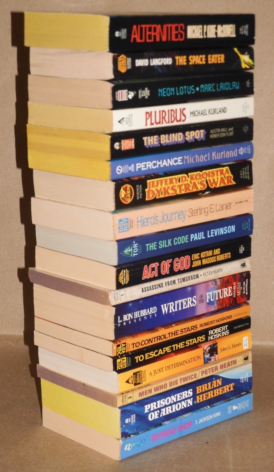 LOT 18 Assorted SCI-FI Novels & Short Story PBs 1960s – 2004 in VG/NM! #1S