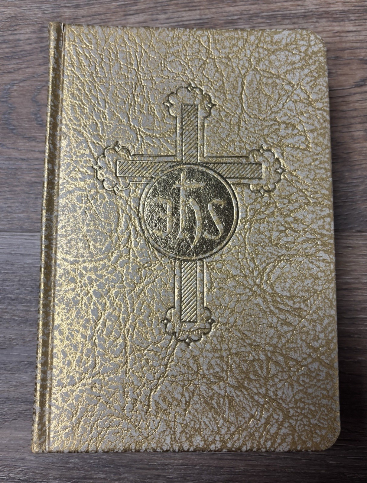 1955 THE CATHOLIC MISSAL All Masses Sundays Holy Days Rev John P. O’Connell BOOK