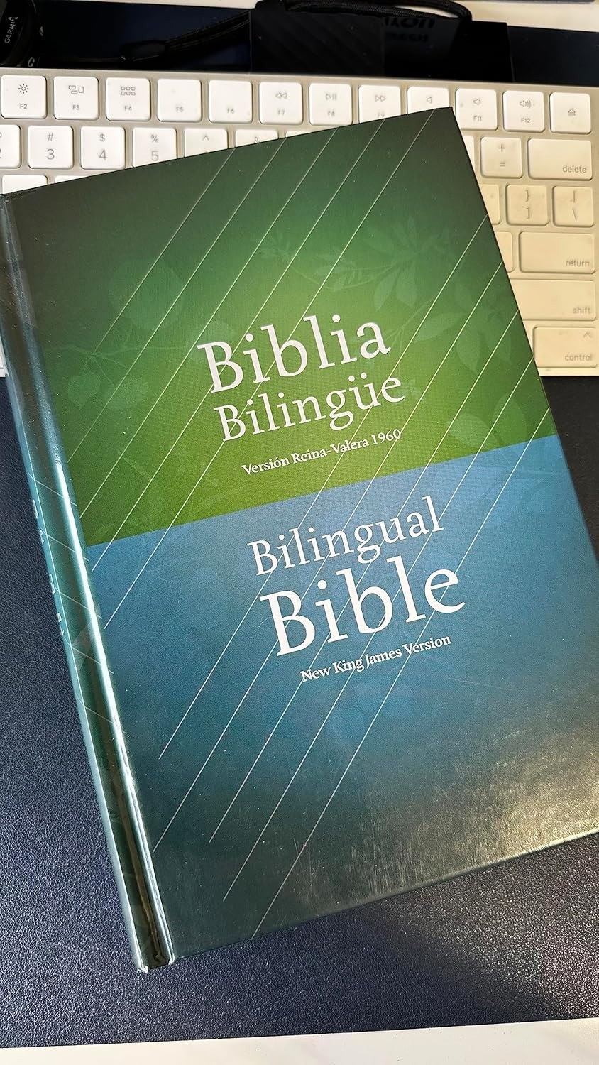 Bilingual Bible Hardcover NKJV RVR1960 Easy Language Study Discipleship Tool NEW