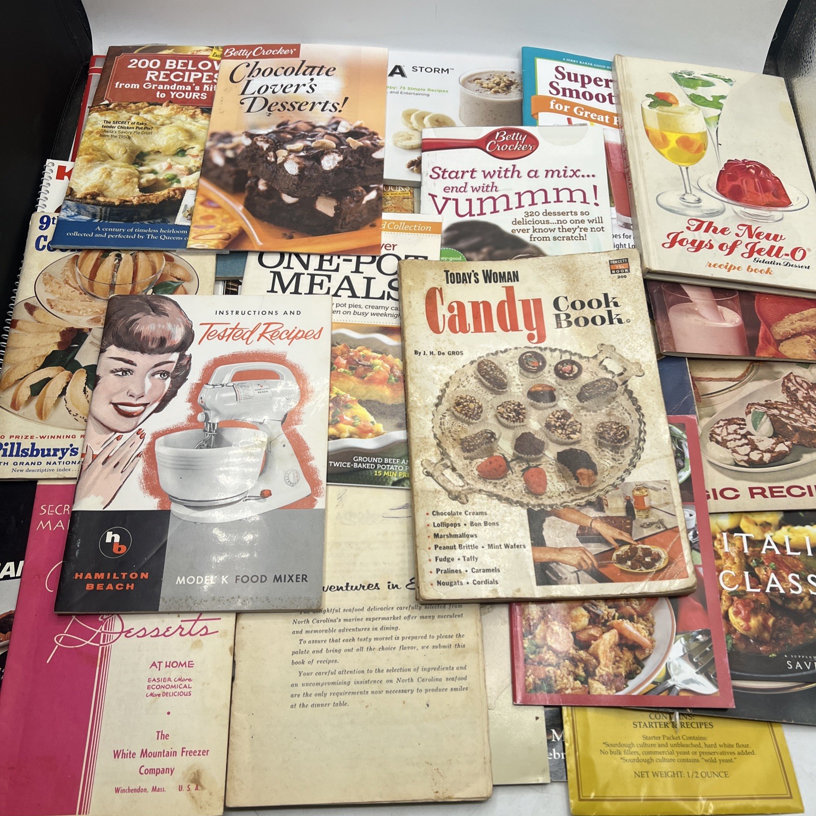 Huge Vintage Lot Of 40 Recipe Booklets Pamphlets Advertising Cookbooks Pillsbury