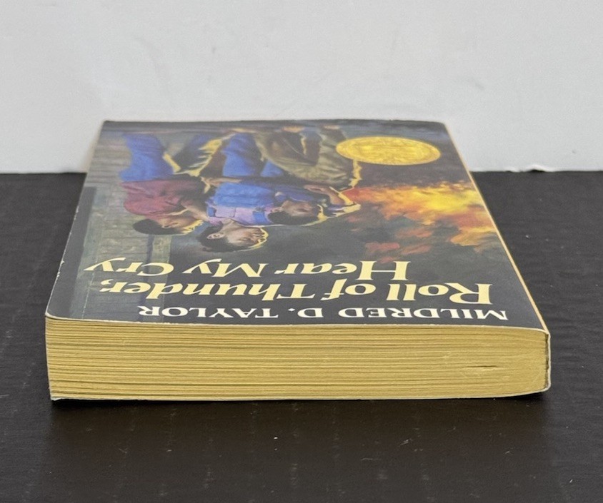 Roll of Thunder, Hear My Cry Paperback Novel, Mildred D. Taylor, Newbery Medal