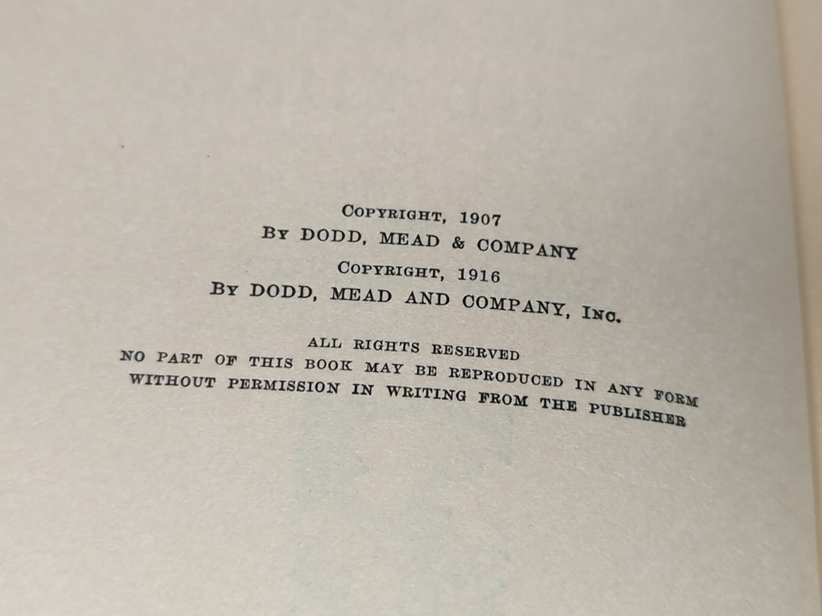 Spell of the Yukon and other Versus, Robert Service Dodd, Mead & Company 1938
