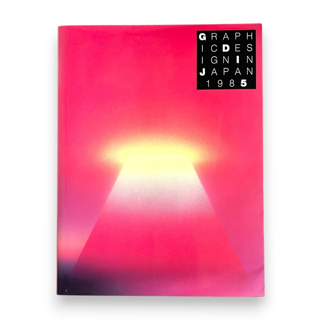 Graphic Design in Japan 1985 JAGDA Annual Japanese Design Kodansha w/ Obi