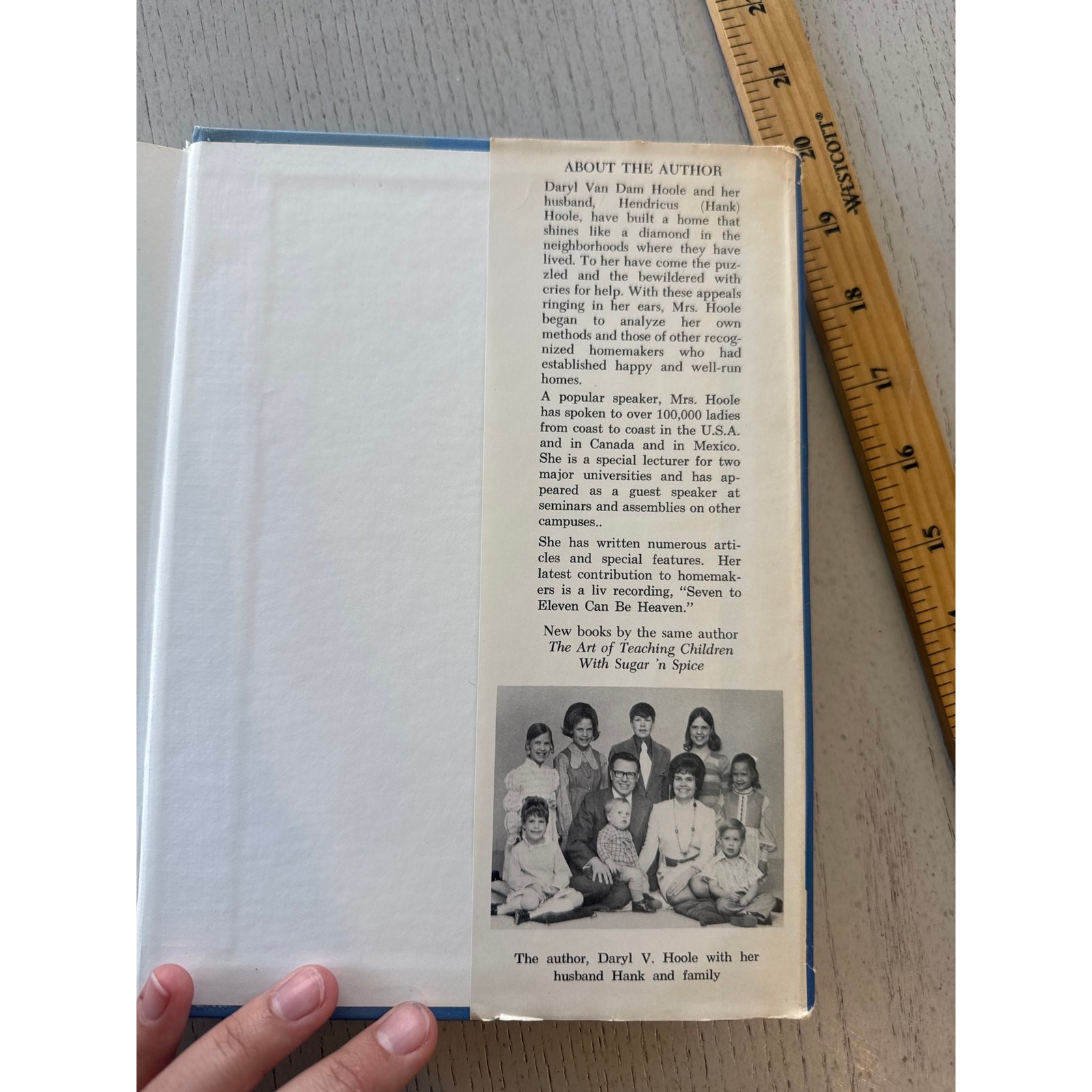 The Art of Homemaking by Daryl V. Hoole Vintage Book Tradwife Traditional