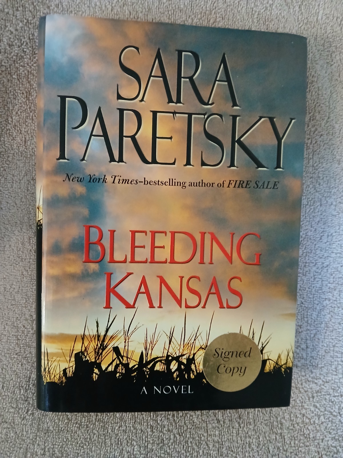 BLEEDING KANSAS by Sara Paretsky SIGNED First Printing