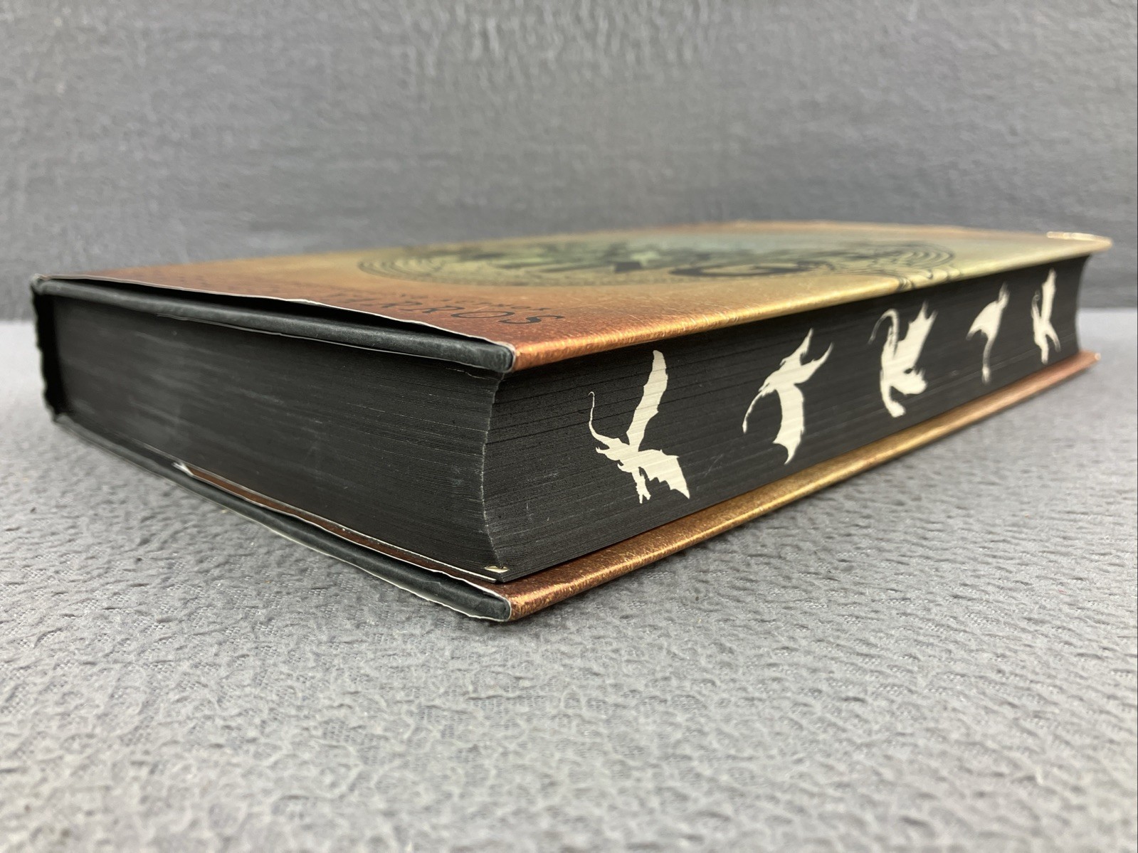 Fourth Wing Rebecca Yarros Hardcover 2023, Sprayed Edges 1st Edition/1st Print