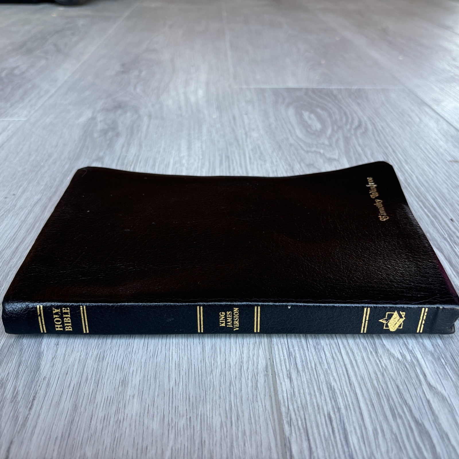 KJV Holy Bible Thomas Nelson Word Aflame Press Red Letter Concordance Colombia