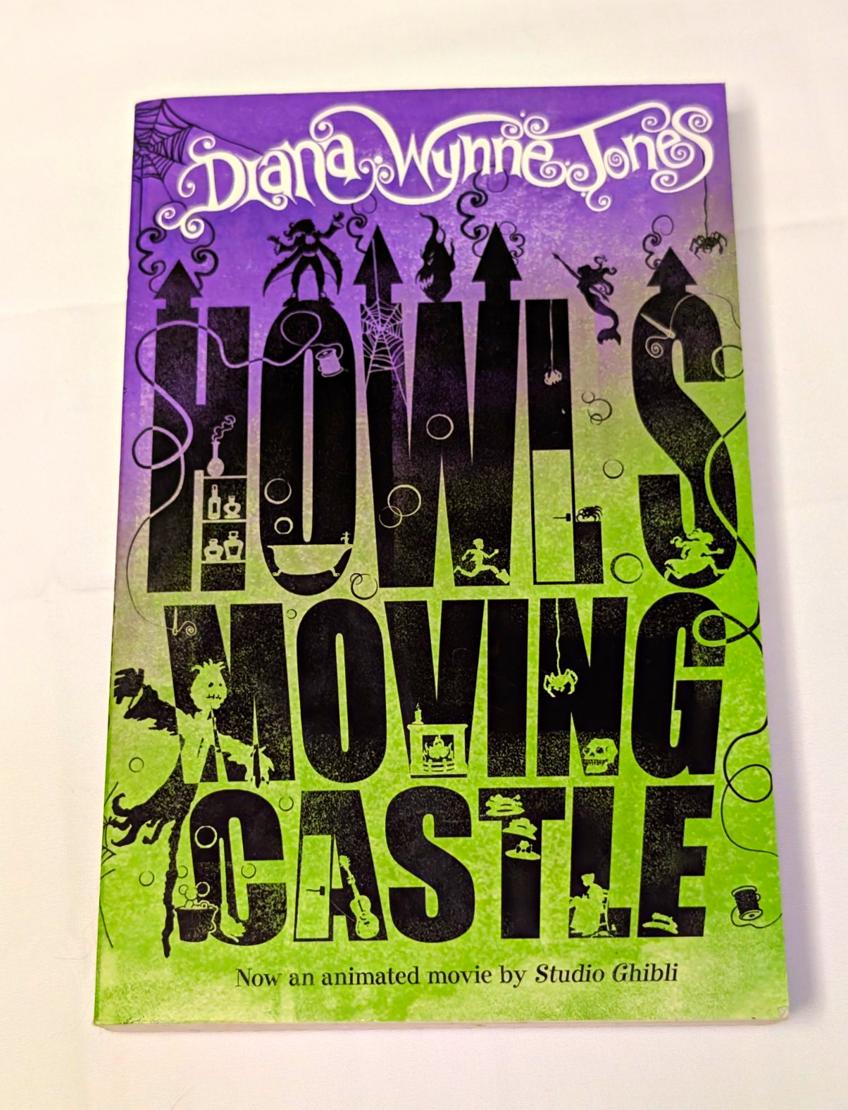 Diana Wynne Jones Howl’s Moving Castle Paperback YA Fantasy Film/TV Adaptation