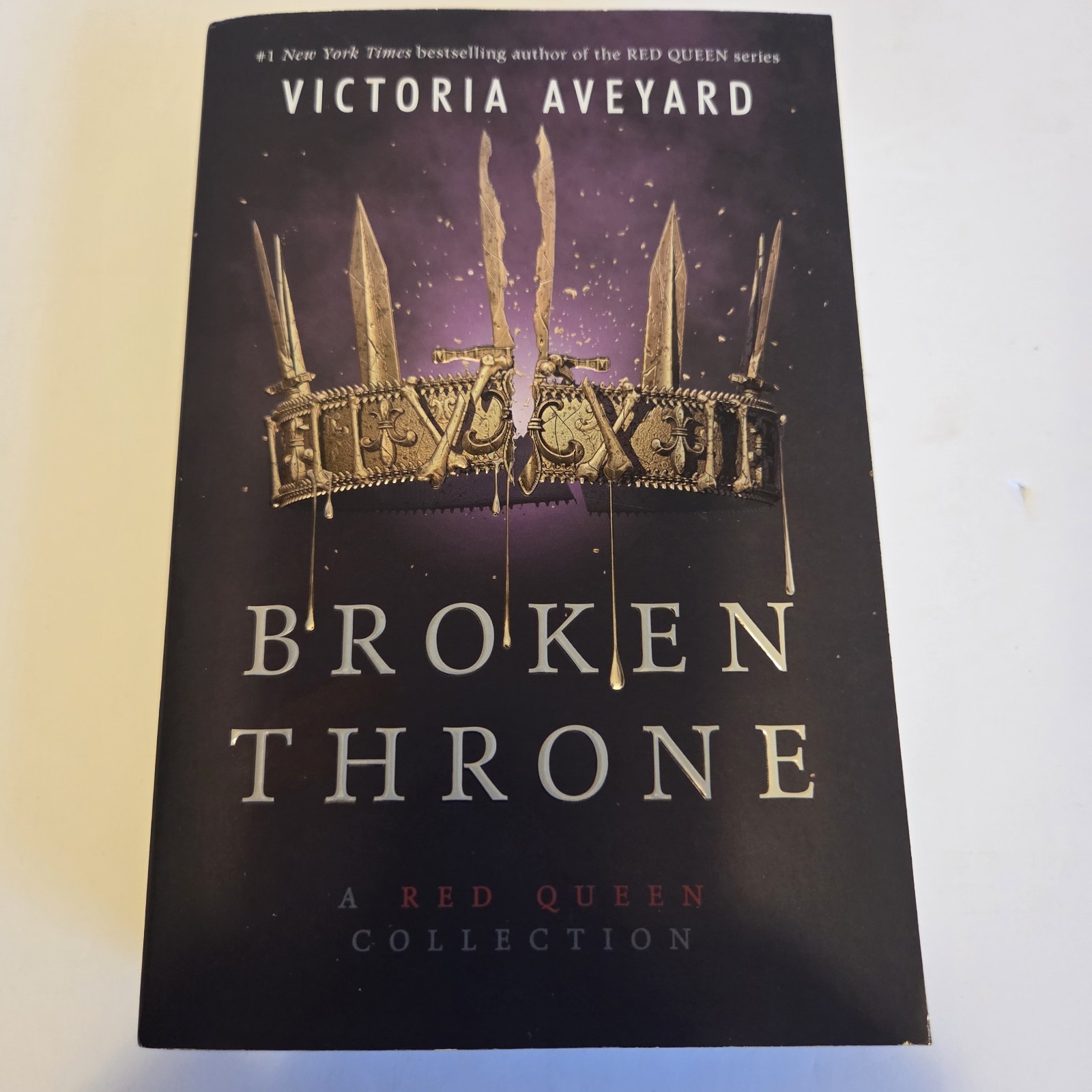 Broken Throne: a Red Queen Collection by Victoria Aveyard (2019,Paperback)