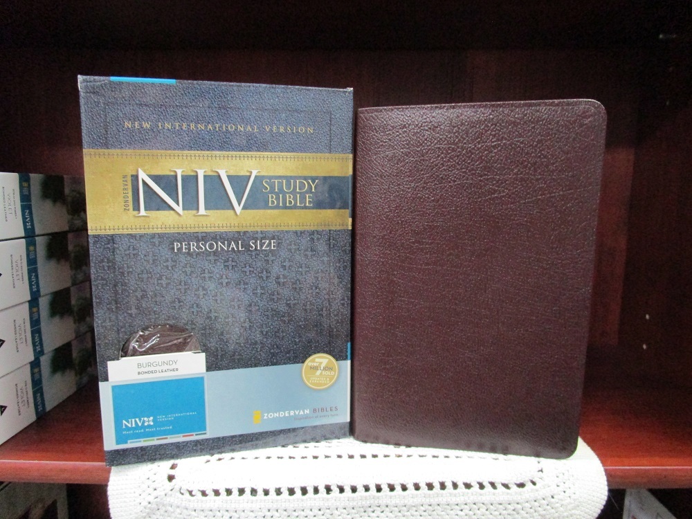 ** NIV 1984 Study Bible ** PERSONAL SIZE -Burgundy Bonded Leather – NEW! 276