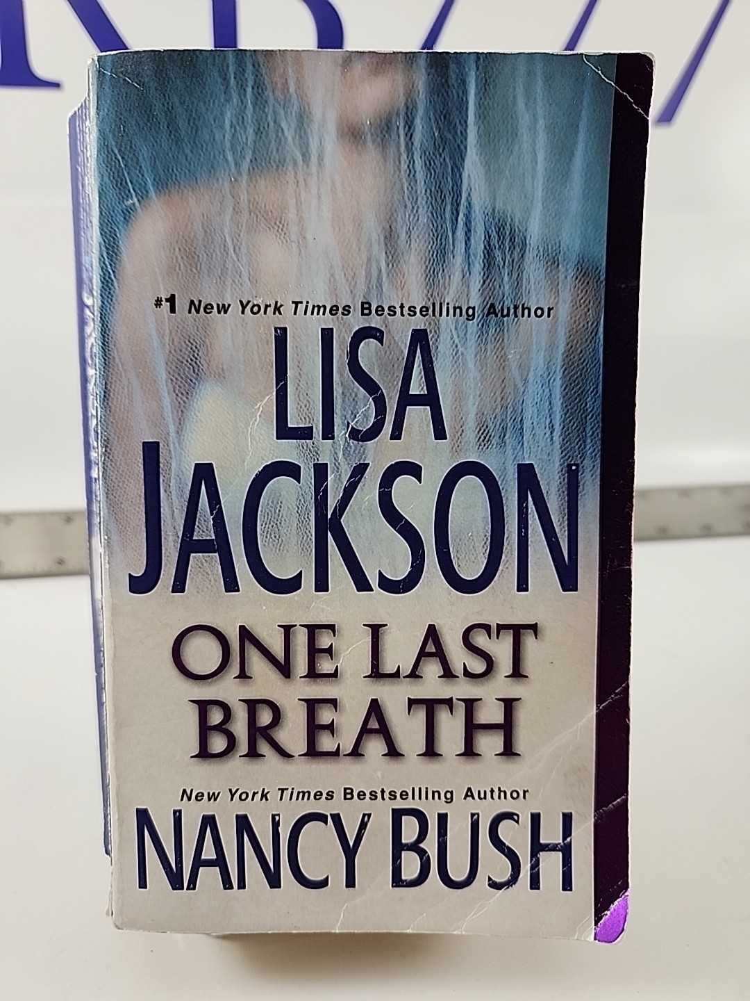 One Last Breath by Nancy Bush and Lisa Jackson (2018, Mass Market) FREE SHIPPING