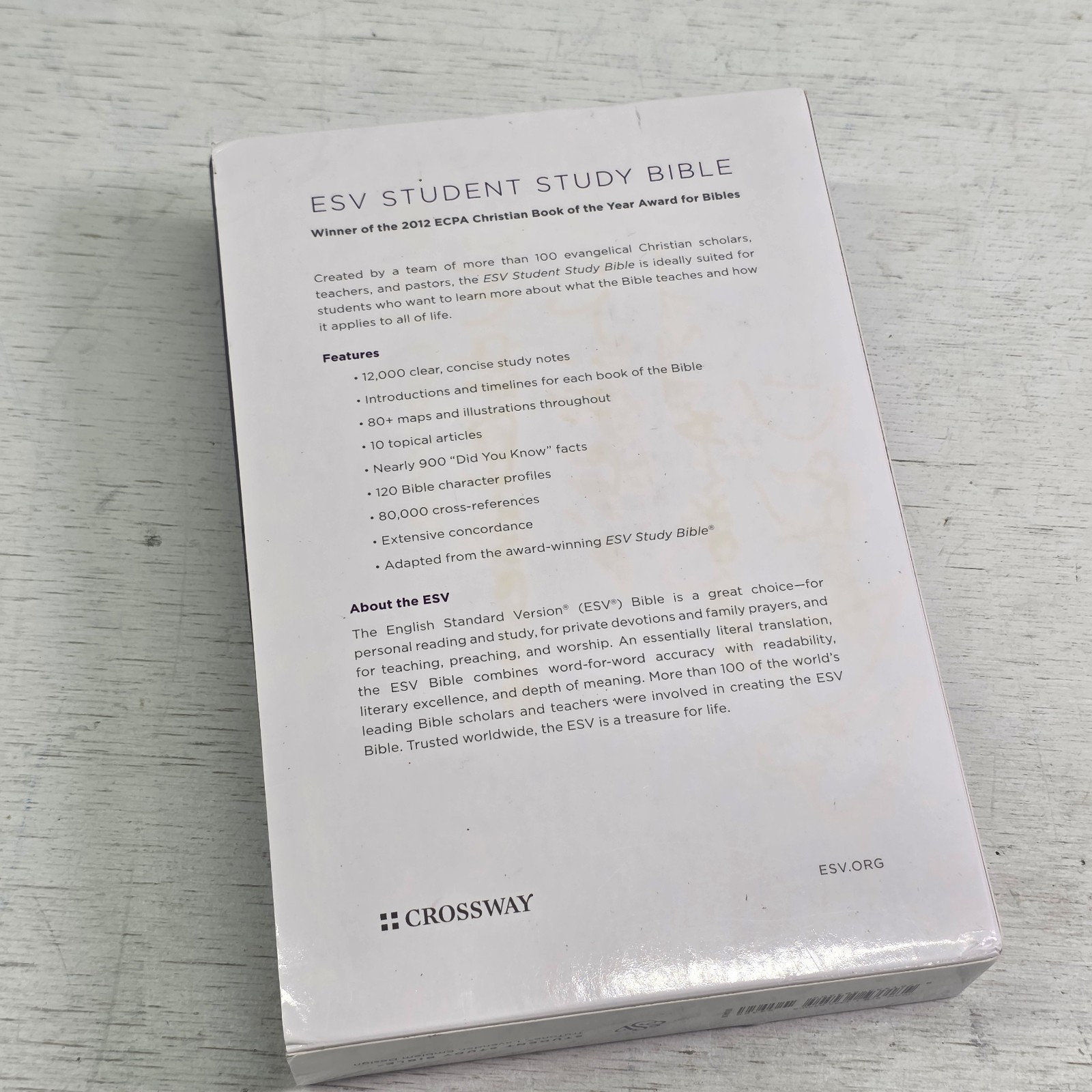 Crossway ESV Student Study Bible Lavender TruTone Emblem Design Notes Facts