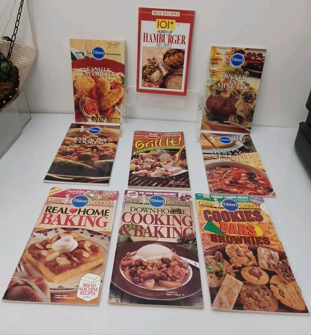 22 Pillsbury Betty Crocker Southern Living Best Recipes Booklets 1990s-2000s Lot