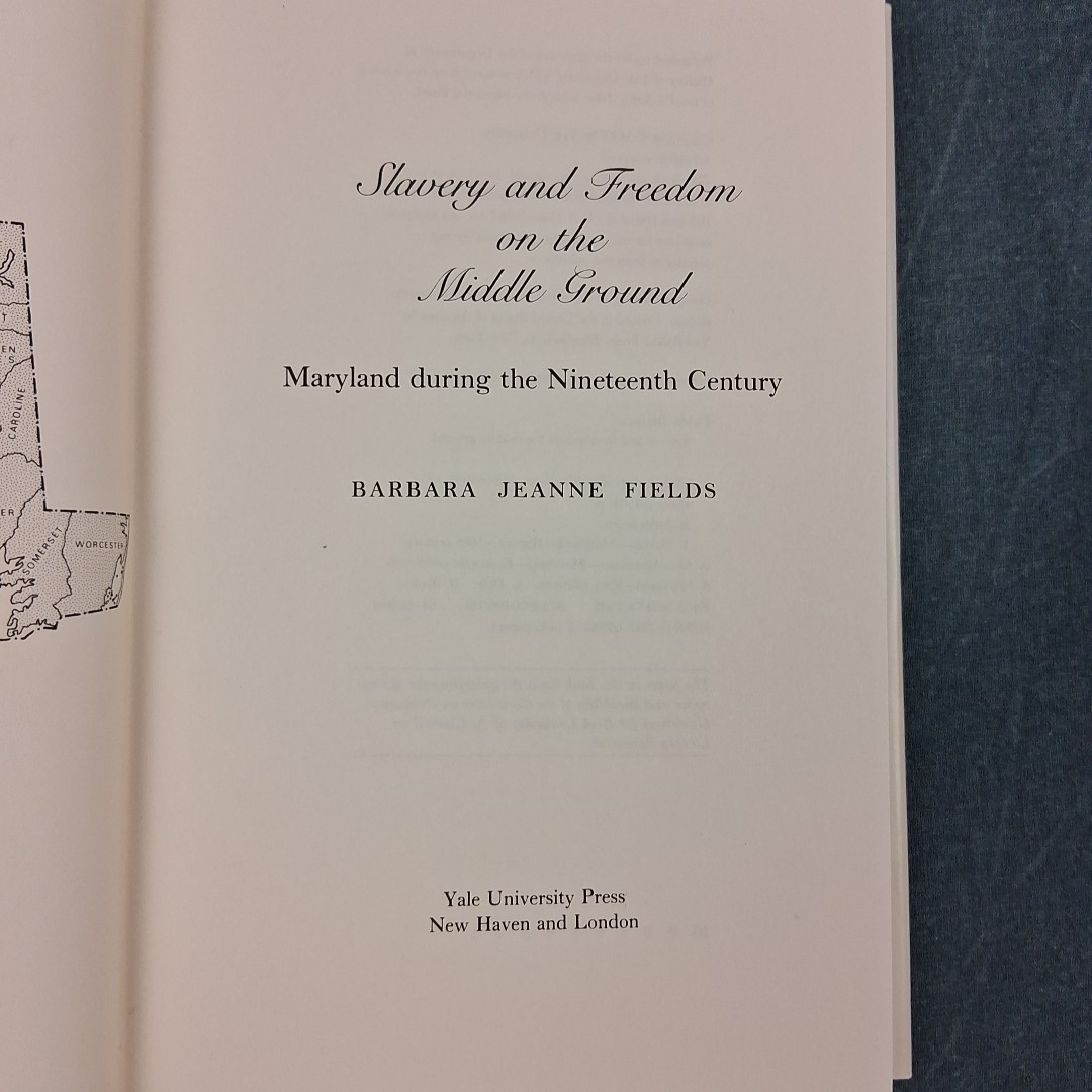 Slavery and Freedom on the Middle Ground Fields HC 1985 History VG
