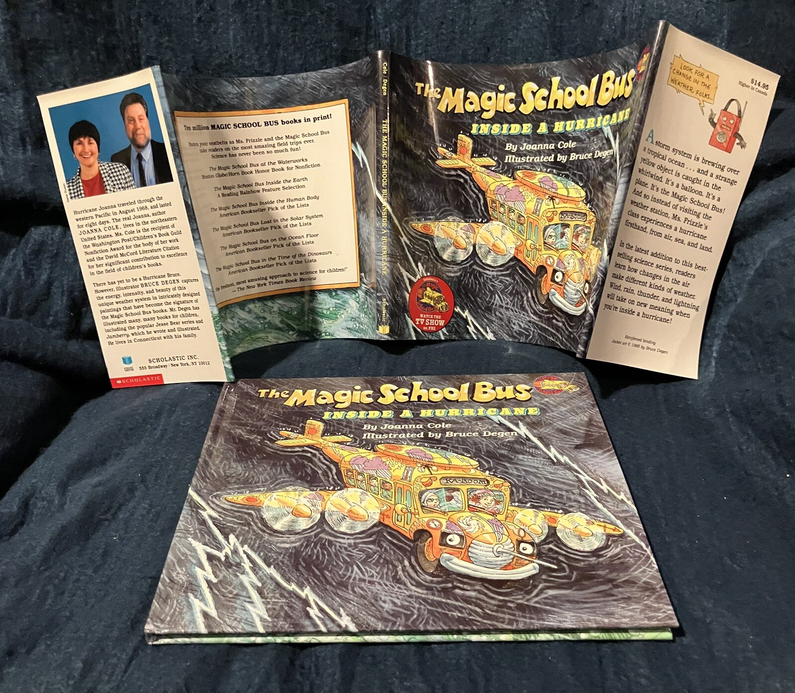 Joanna Cole/Bruce Degen THE MAGIC SCHOOL BUS INSIDE A HURRICANE *SIGNED* by both