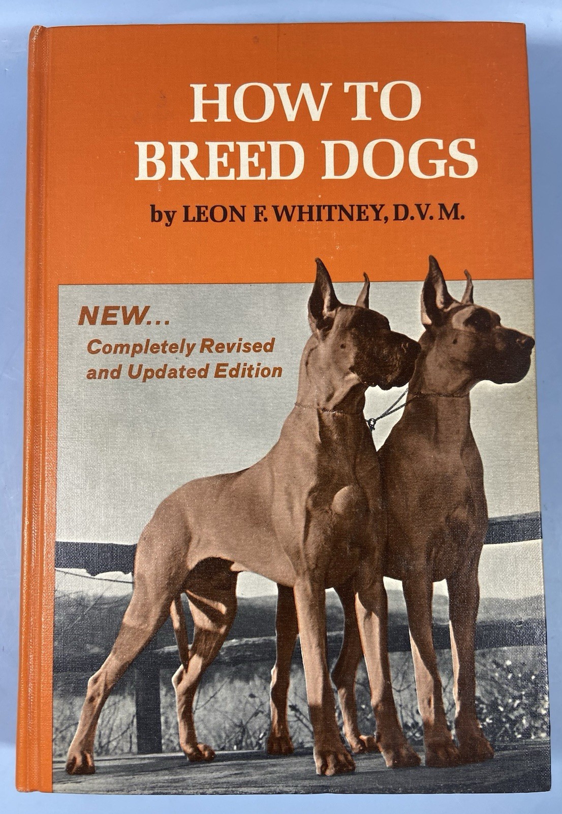 How to Breed Dogs by Leon F. Whitney (HARDCOVER) Very Good!
